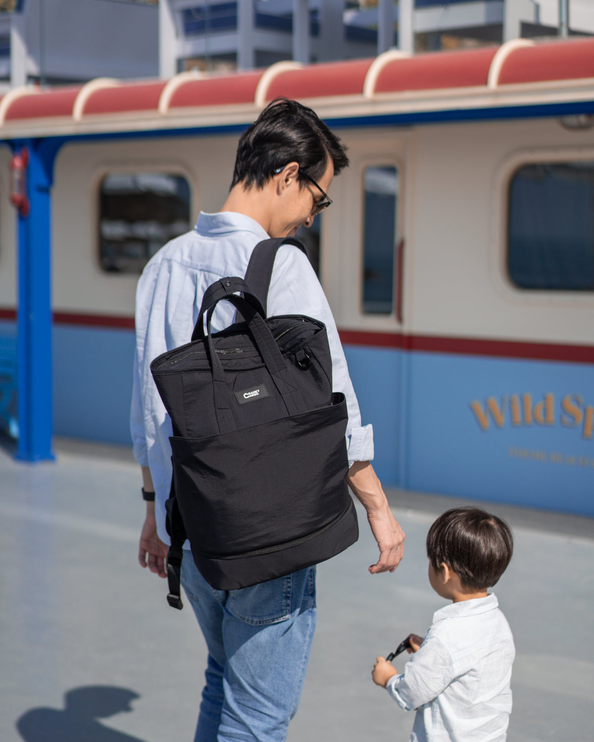 Carryall Backpack (Black) display picture 2